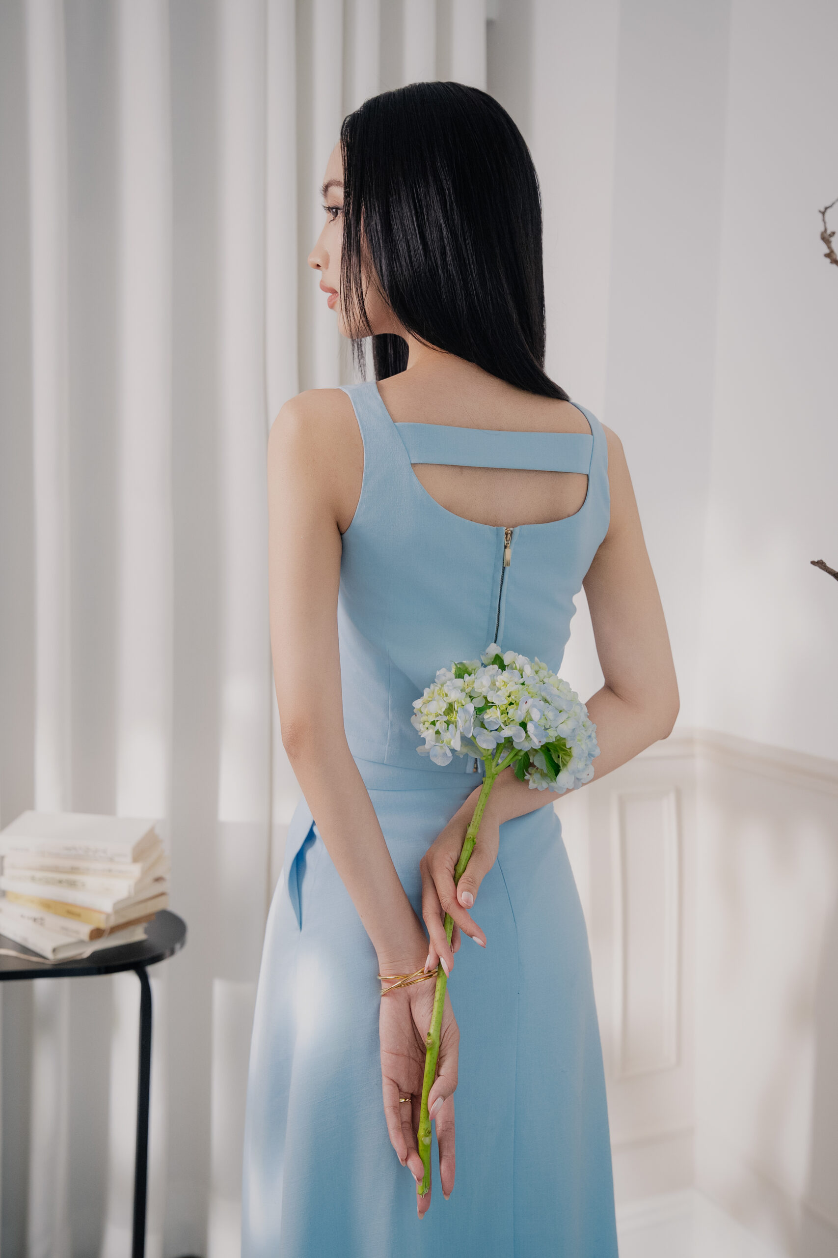 Linen Sleeveless Top | Baby blue