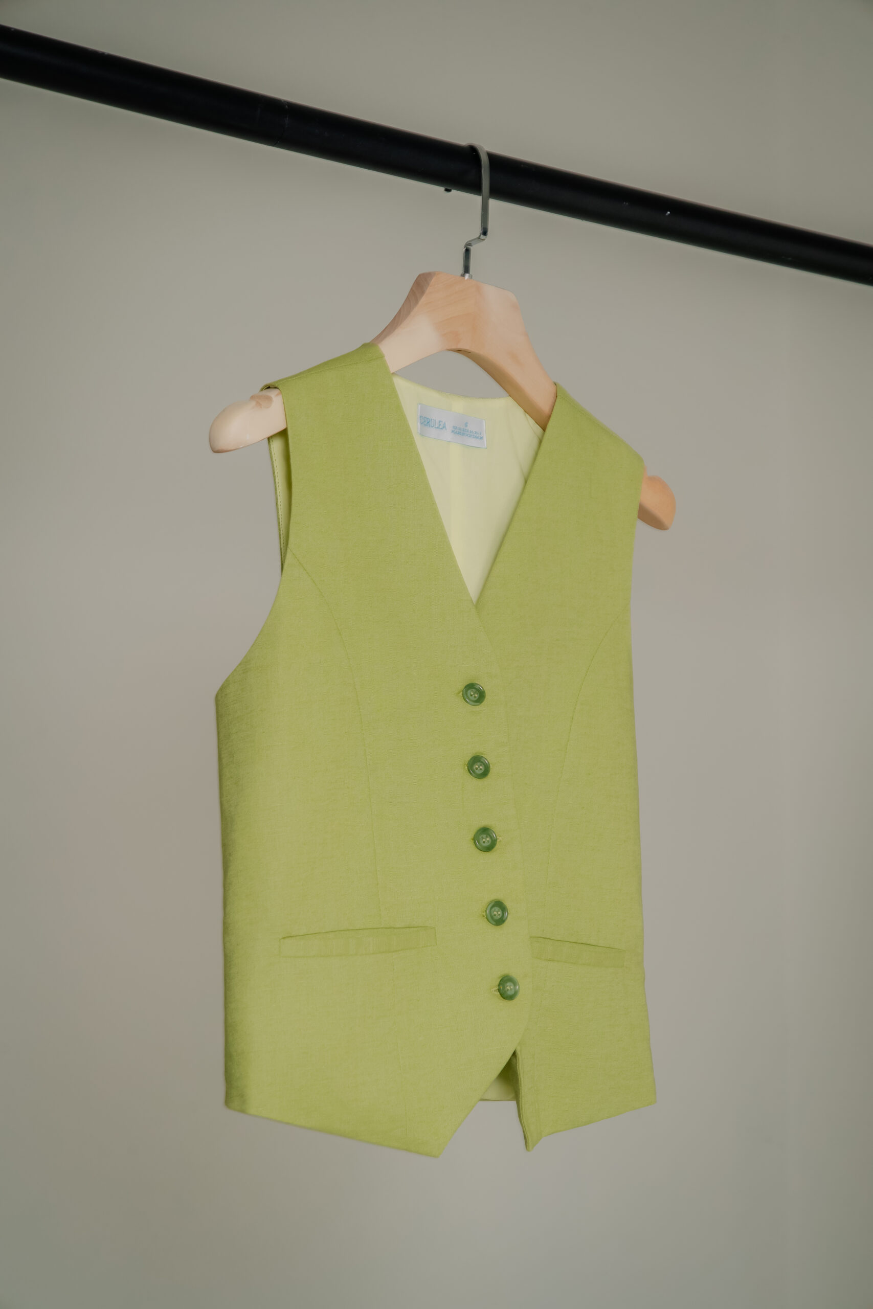 Naomi Linen Waistcoat | Avocado